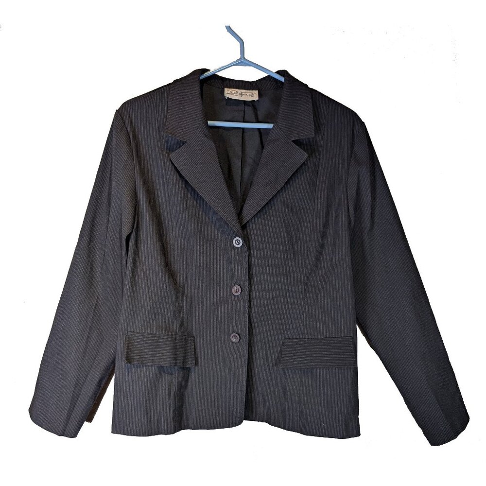 Two Roads Lightweight fine Pin Stripe Black jacket Size 14